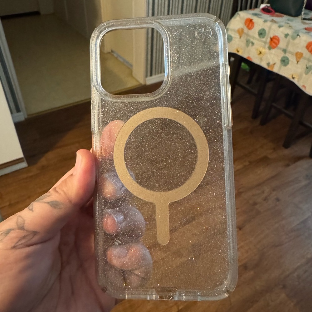 Speck iPhone 15 Pro Max Case